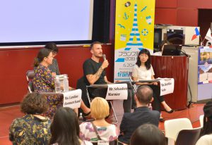 『スクールズ・アウト』マスタークラス